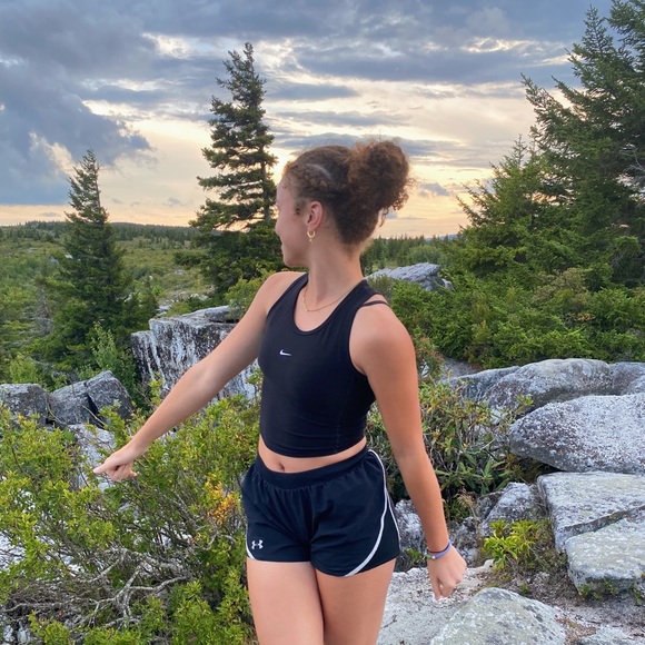 Meet your Posher, Mianna - Picture 1 of 1